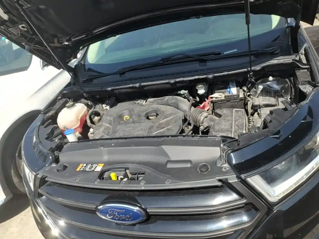 Фото 20 - Ford Edge