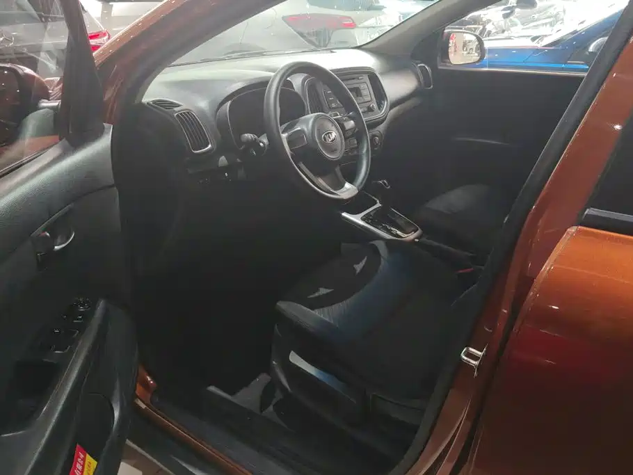 Kia KX3 Smart Run 2015 2015 1.6L Automatic 2WD GLS
