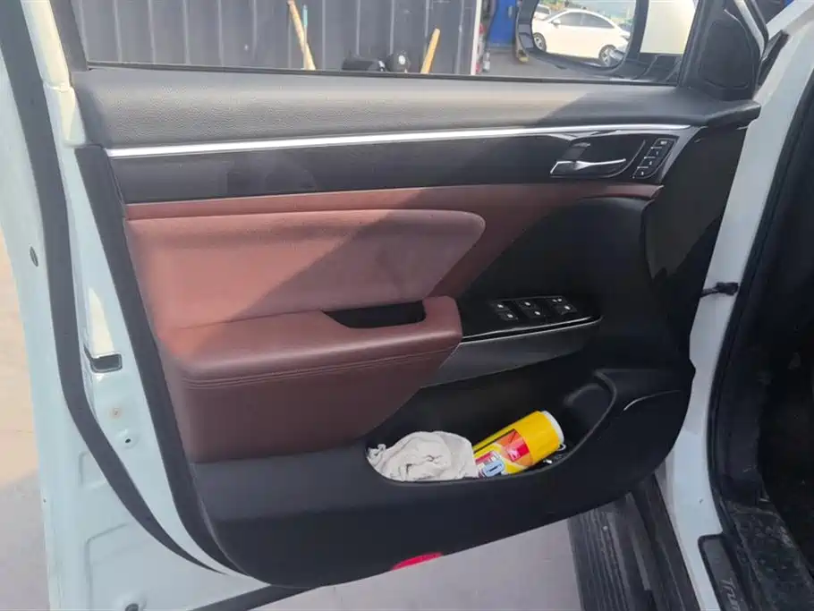 GAC Trumpchi Trumpchi GS8 2019 390T 2WD Luxury Smart Connect Edition (7-seater) фото 7