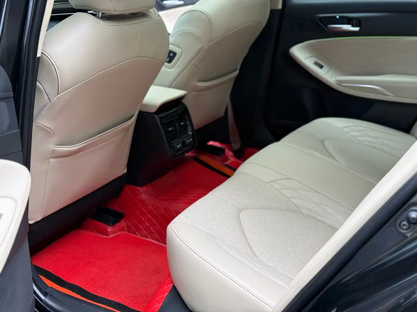 Toyota Avalon 2022 2.5L Touring Premium Edition фото 11