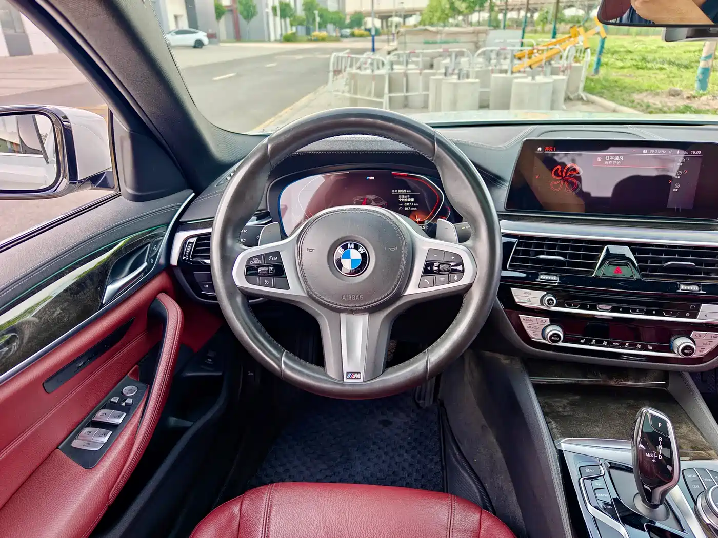 BMW 5 Series 2020 530Li Leading M Sport Package фото 15