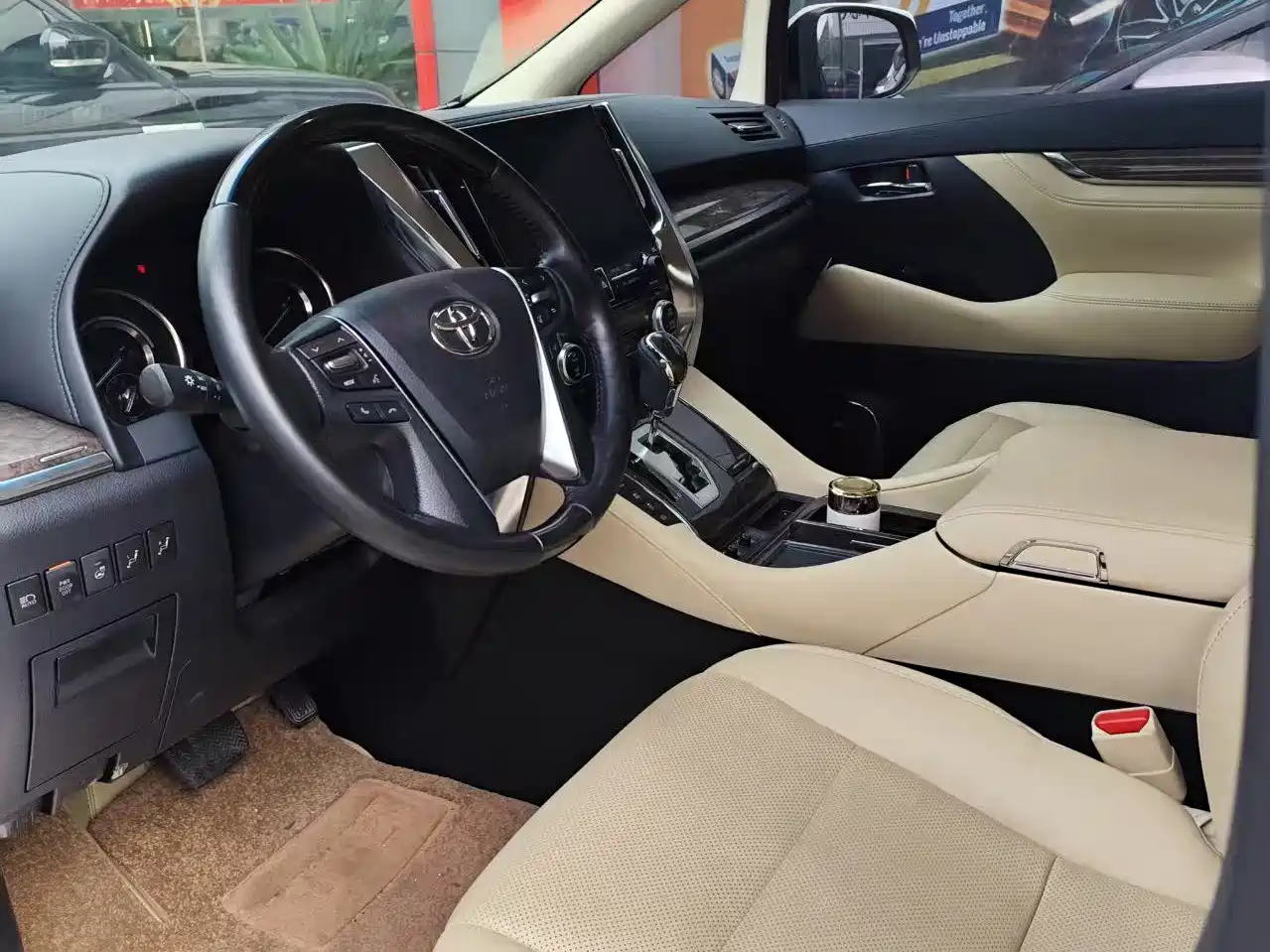 Toyota Alphard 2023 Dual Hybrid 2.5L Ultimate Gold Edition фото 8