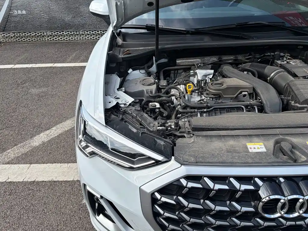 Audi Q3 2025 2025 quattro 45th Anniversary Edition 35TFSI Fashion Dynamic