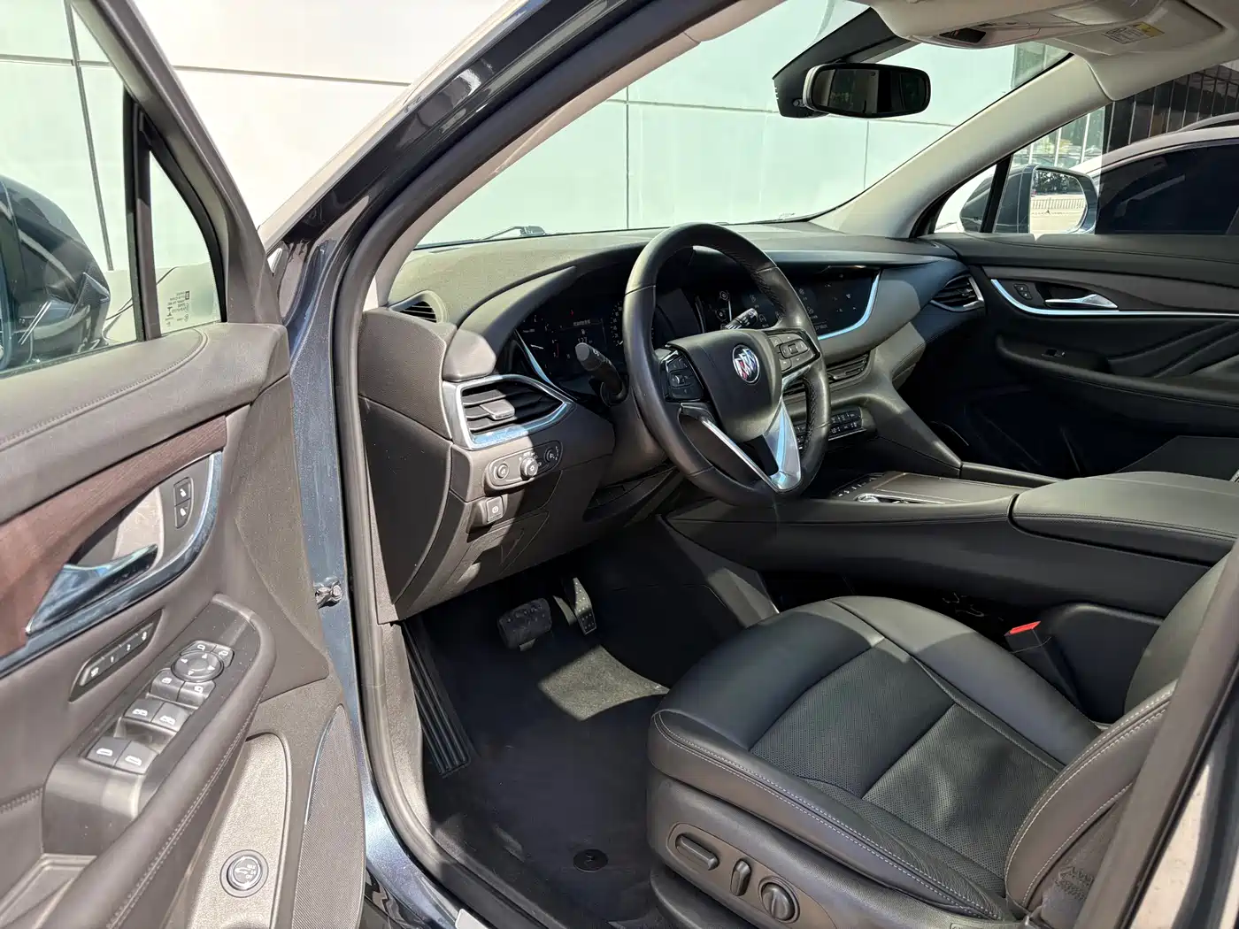 Buick Enclave 2020 28T 4WD Premium Model фото 7