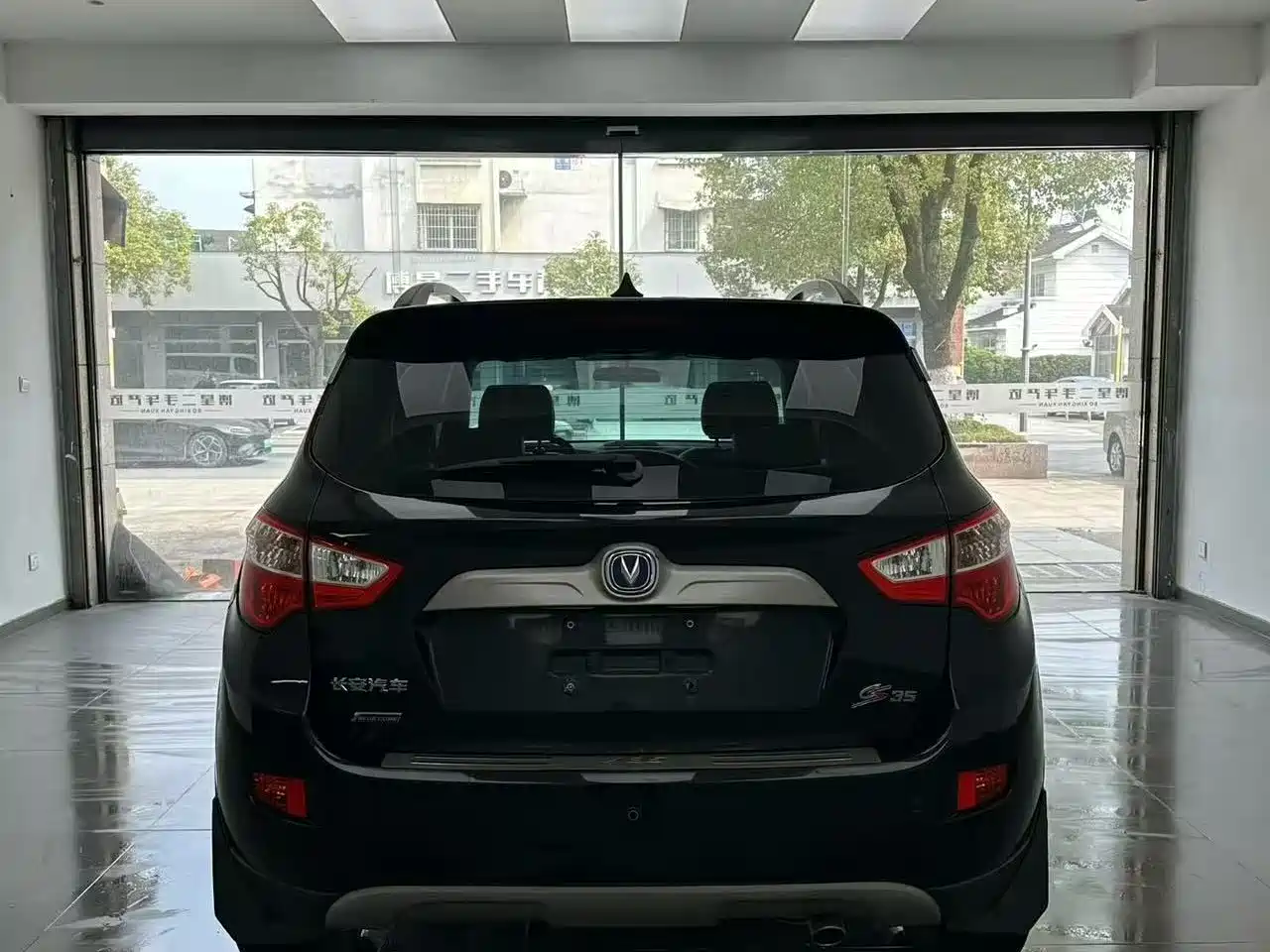 Фото 8 - Changan CS35