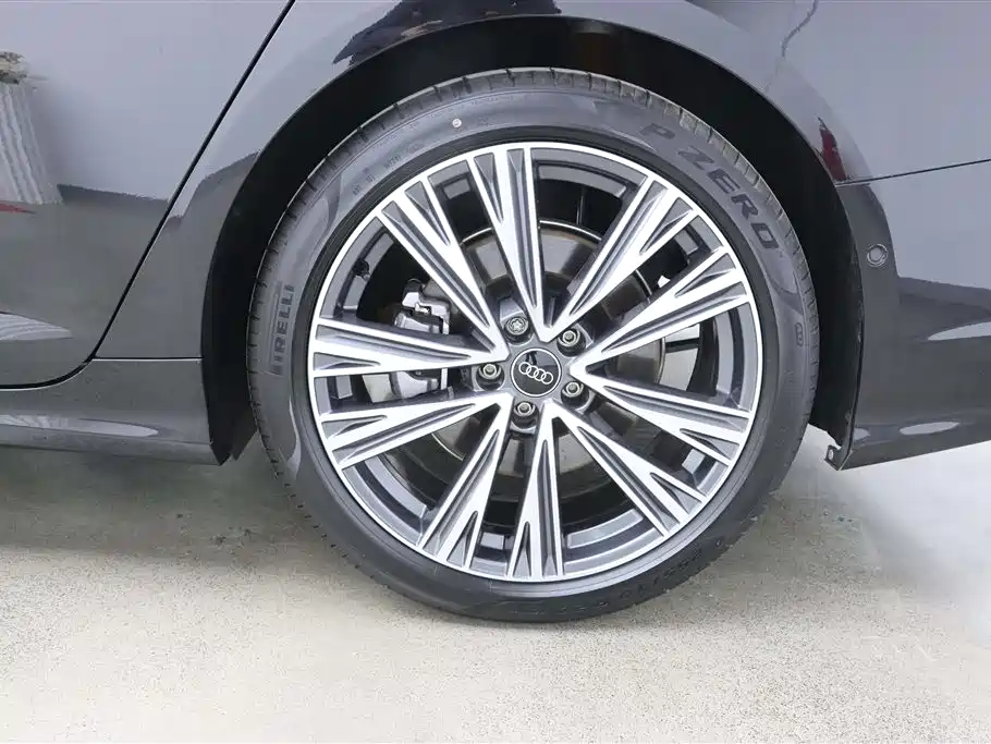 Audi A6L 2024 45 TFSI Premium Dynamic фото 34