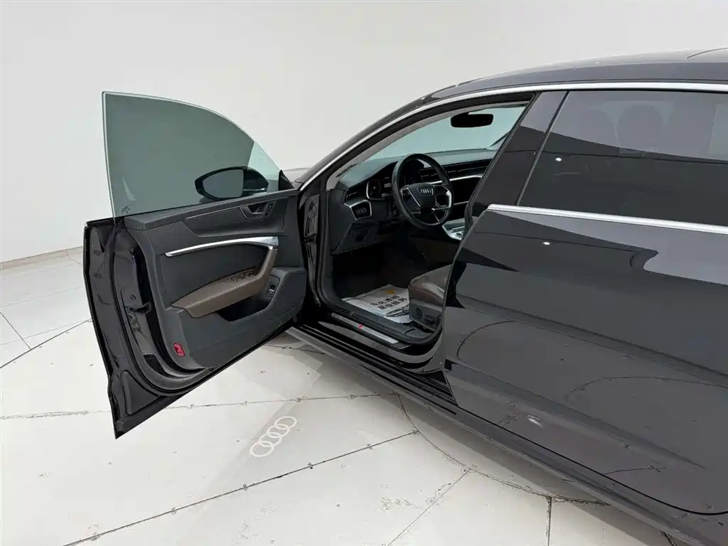 Audi A7L 2024 45TFSI S-line Dream Edition Crystal Package фото 13