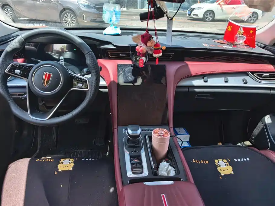 Hongqi H5 2024 2.0T Automatic Smart Connect Flag Smooth Edition фото 12