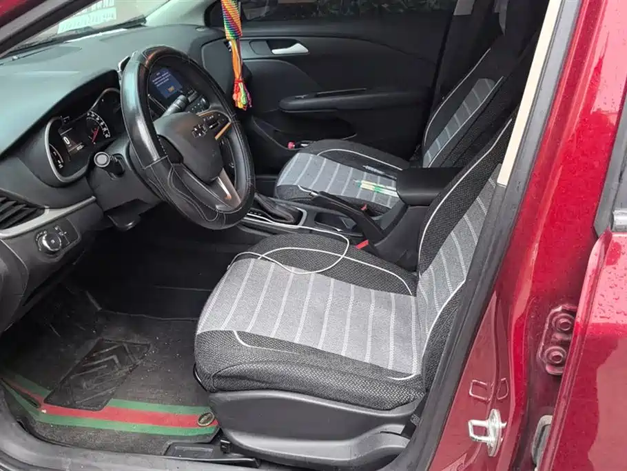 Chevrolet Monza 2019 Redline 320T DCT Joy Edition China VI фото 9