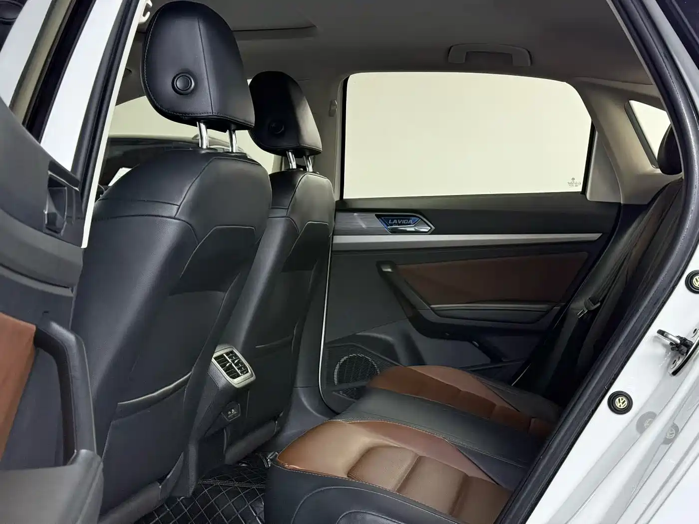 Volkswagen Lavida 2021 280TSI DSG Luxury Edition фото 6