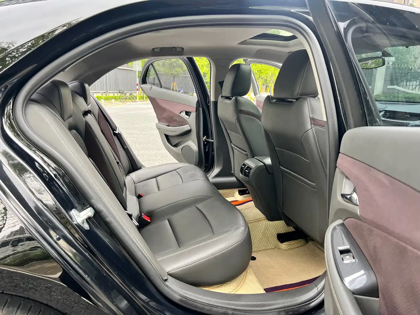 Chevrolet Malibu 2017 1.5T Automatic Luxury Edition фото 14