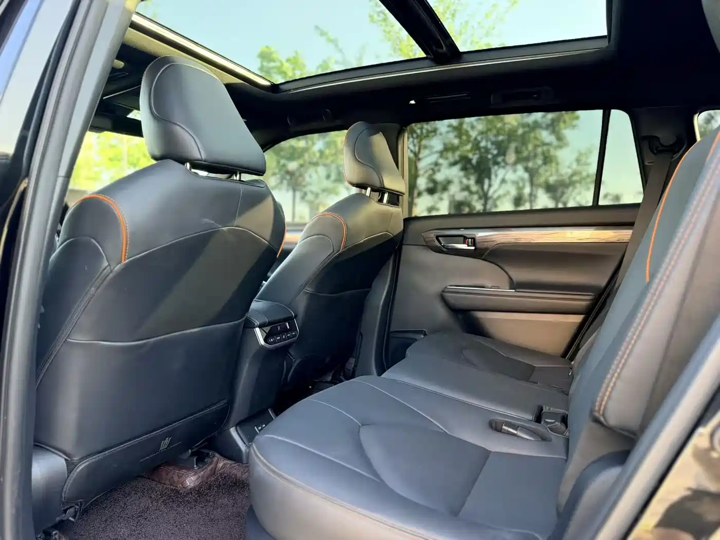 Toyota Crown Kluger 2024 2.5L HEV 4WD Premium Edition фото 6