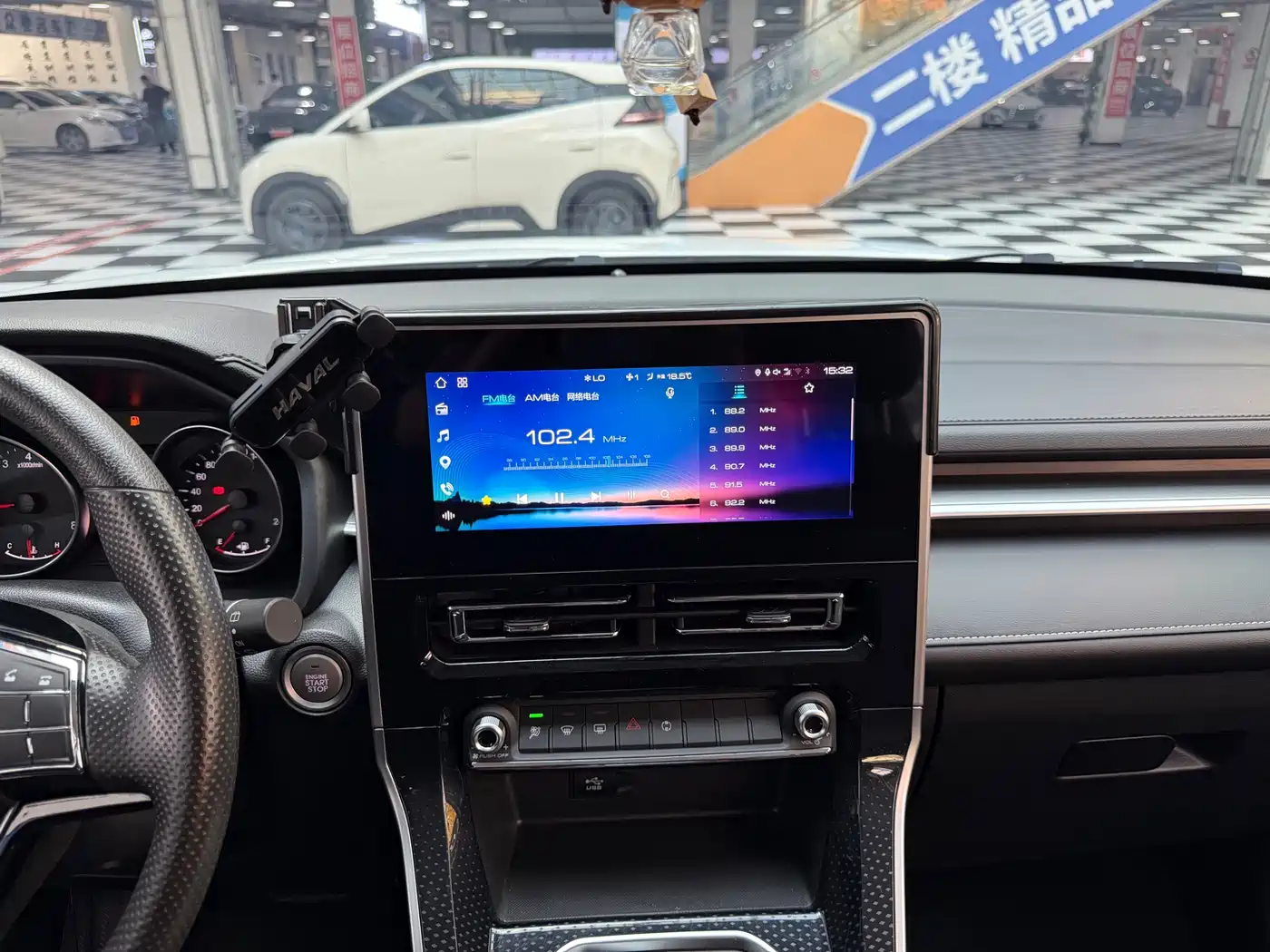Haval M6 2023 PLUS 1.5T DCT Elite Smart Connect фото 15