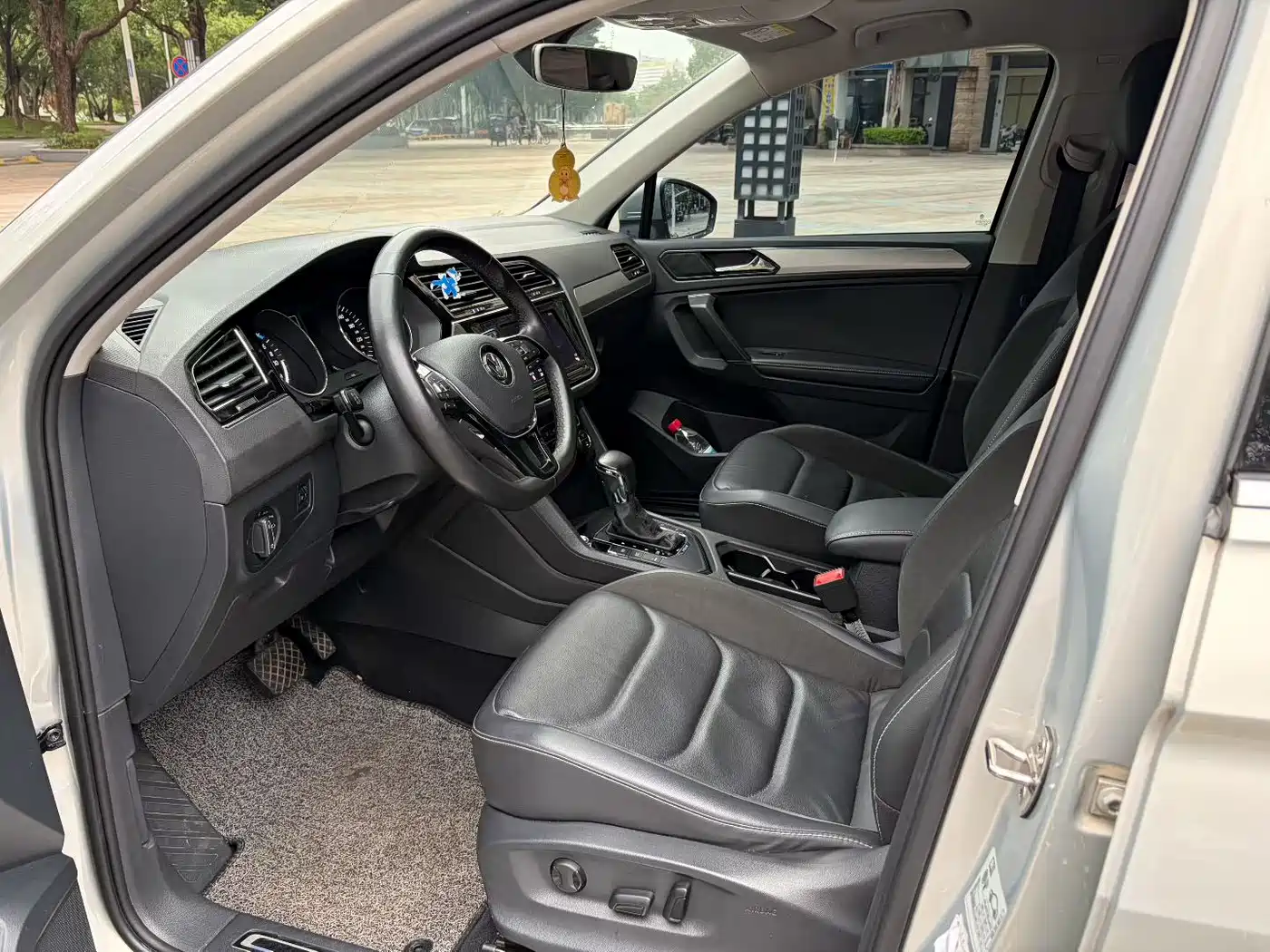 VOLKSWAGEN TIGUAN L NEW ENERGY