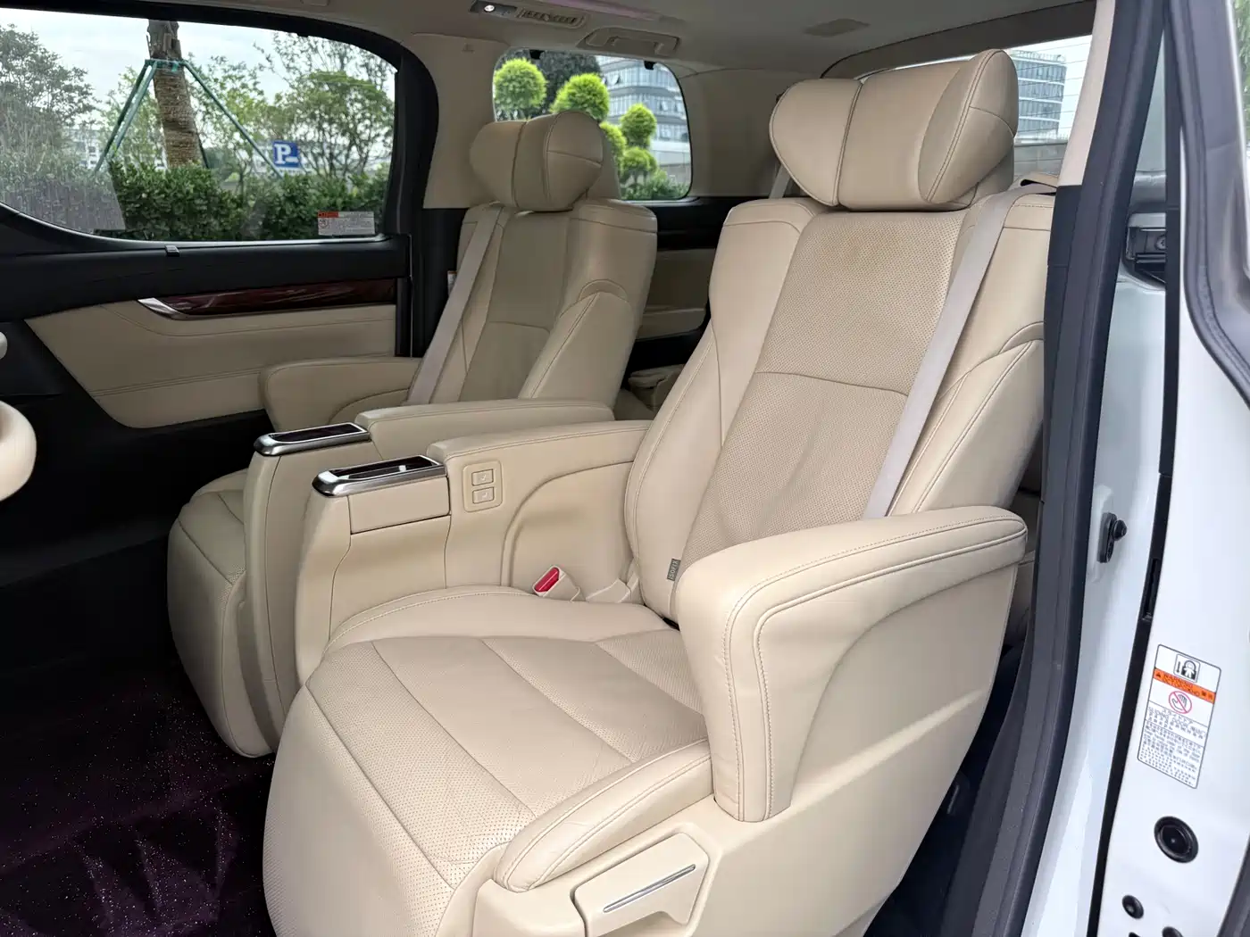 Toyota Alphard 2015 3.5L Luxury Edition фото 6