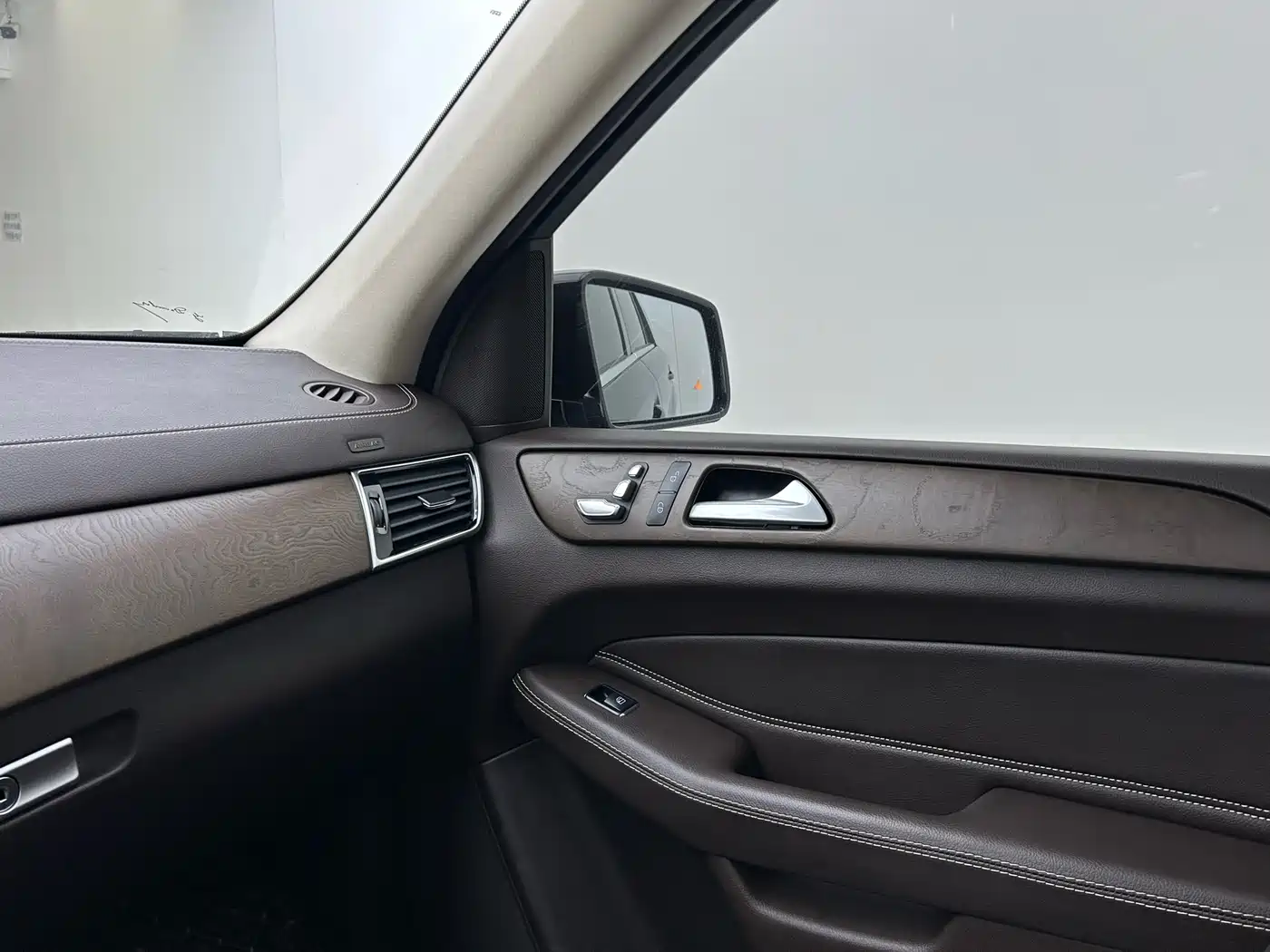 Mercedes-Benz GLE 2017 GLE 320 4MATIC Luxury фото 21
