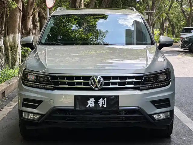 Volkswagen Tiguan L 2017 380TSI Automatic 4WD Luxury Edition — фото 3