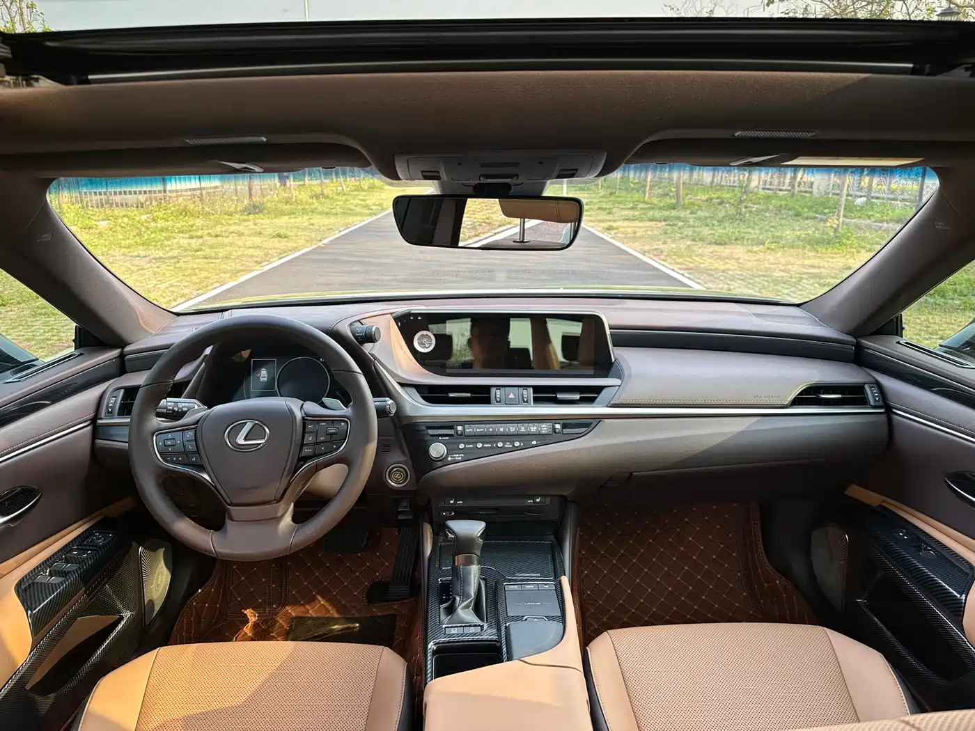 Lexus ES 2021 200 Excellence Edition фото 9