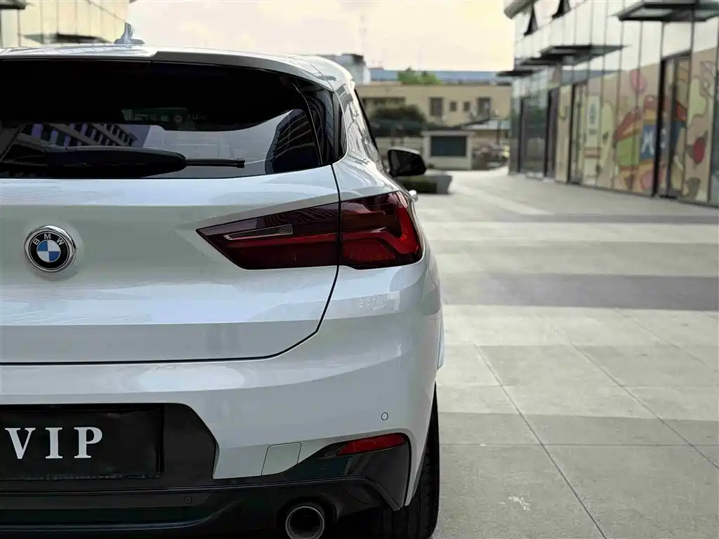 BMW X2