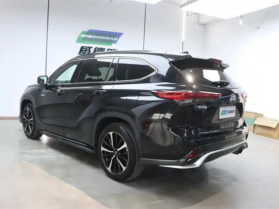 Toyota Crown Kluger 2021 2.5L HEV AWD Flagship Edition фото 5