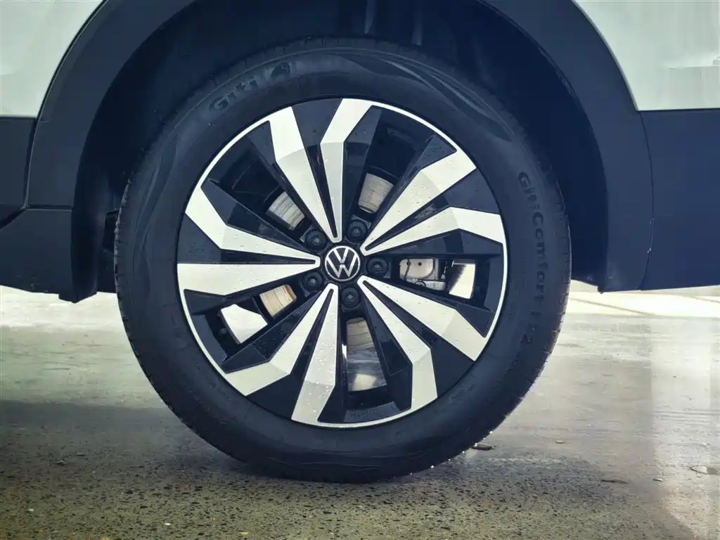 Volkswagen Tharu 2025 New Edge 1.5L Aspiration Edition фото 17