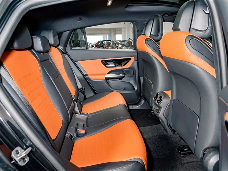 Mercedes-Benz GLC Coupe 2025 GLC 260 4MATIC Coupe SUV фото 19