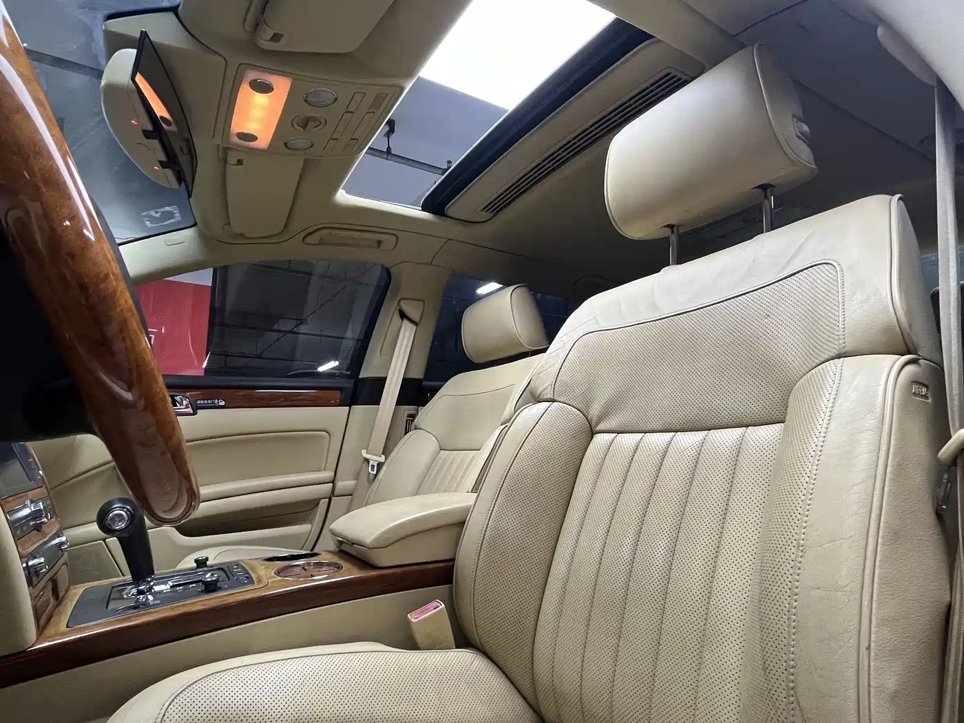 Volkswagen Phaeton 2007 Model 3.2L V6 5-Seat Base фото 8
