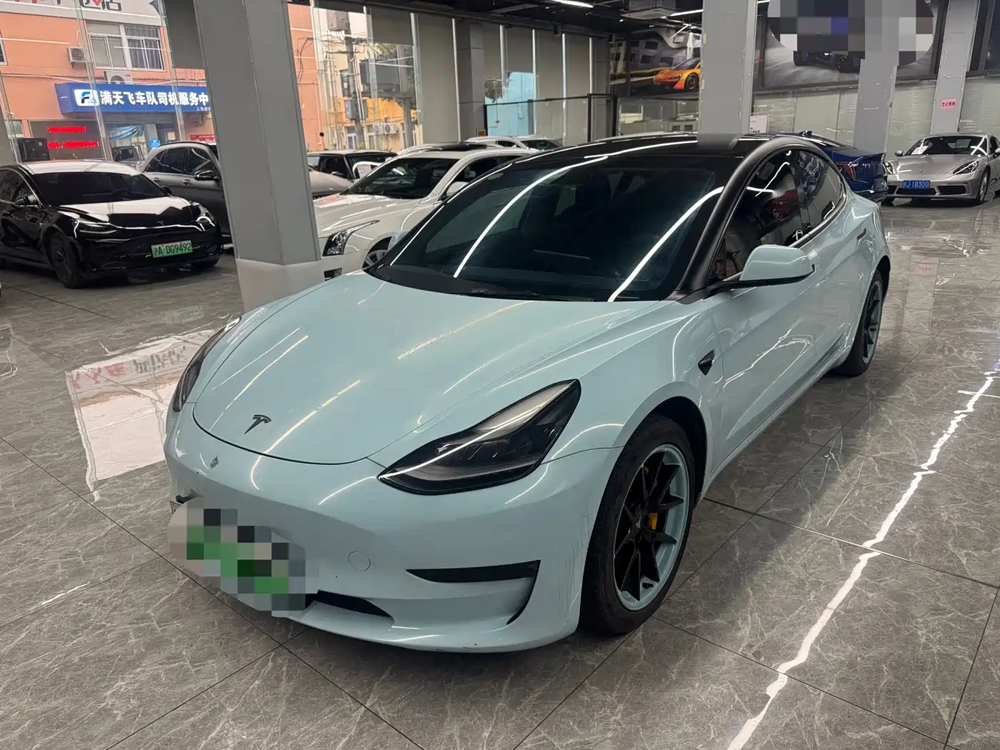 TESLA MODEL 3