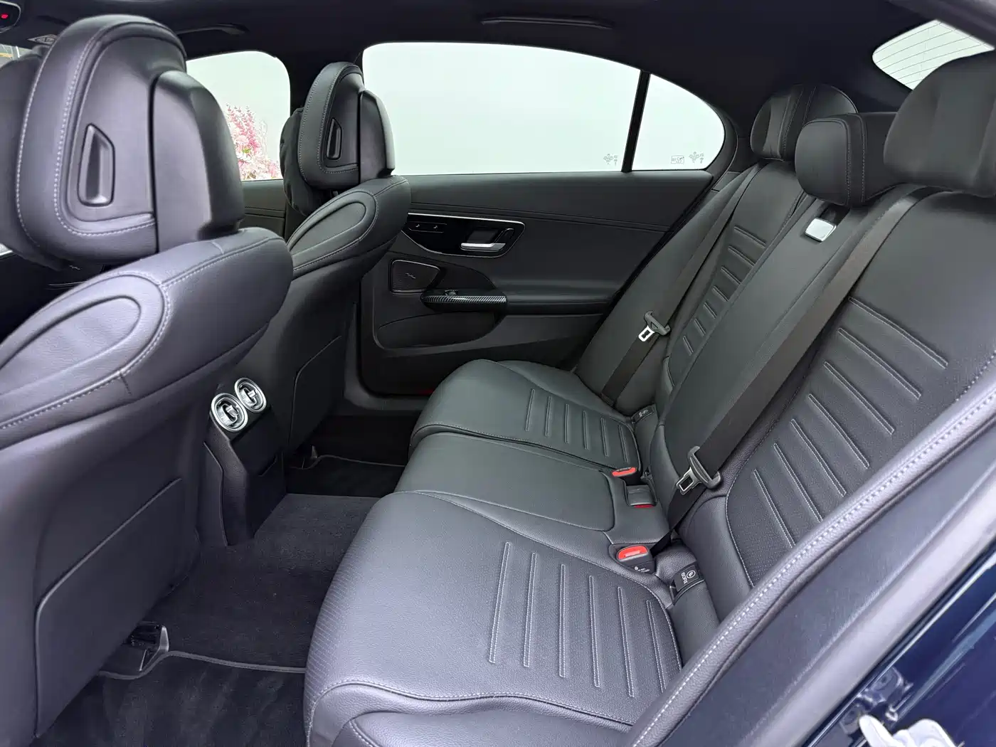 Mercedes-Benz C-Class 2025 C 260 L Sport Edition фото 14