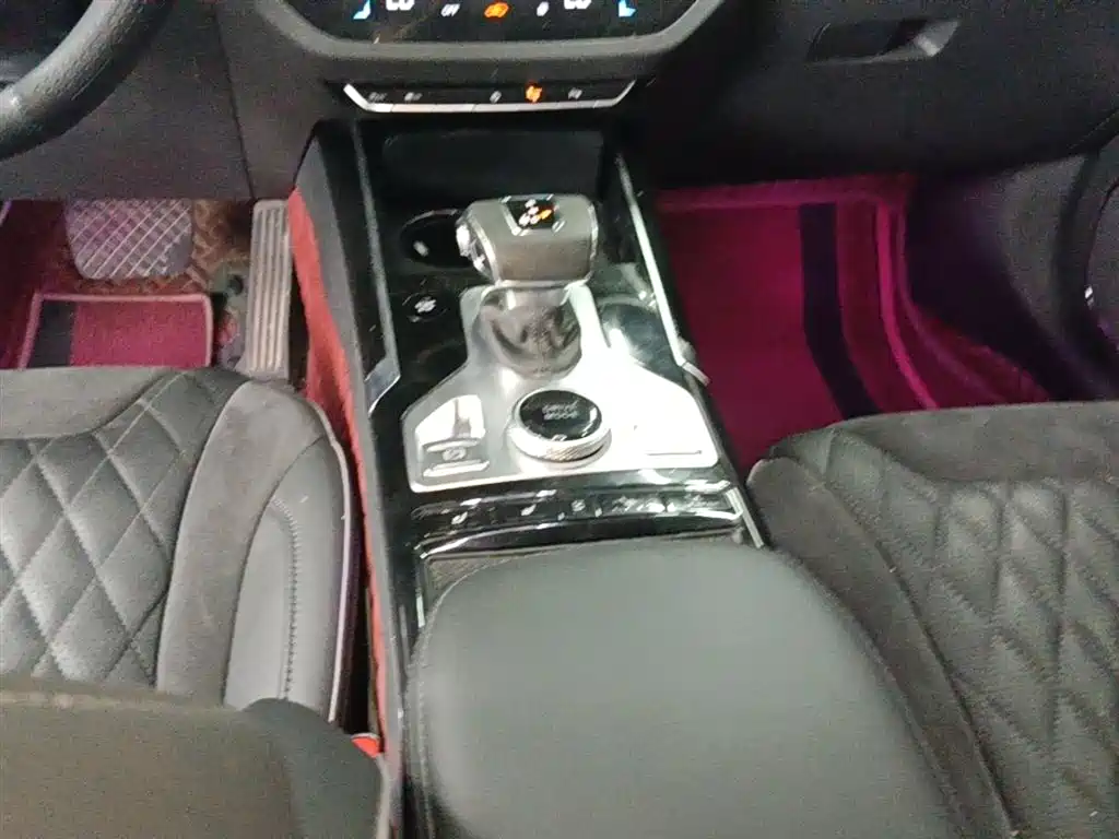Hongqi HS5 2019 2.0T Smart Connect Enjoy 4WD Edition фото 14