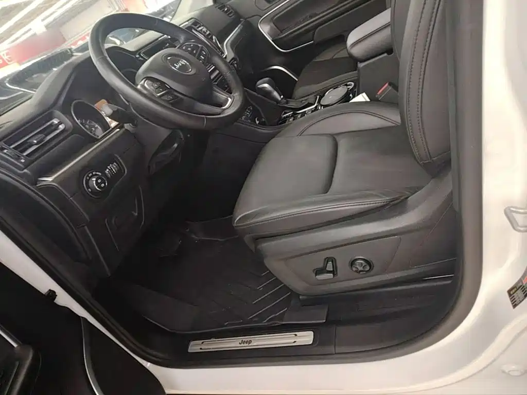 Jeep Grand Commander 2019 2018 2.0T AWD Ultimate Edition (China V)