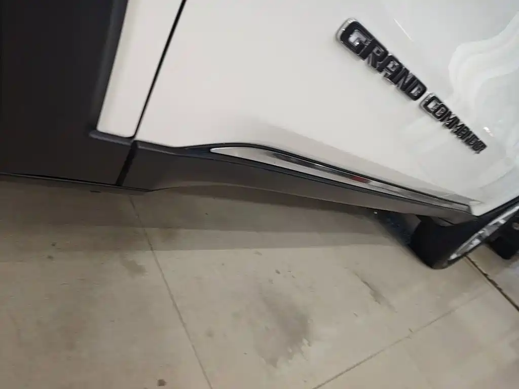Jeep Grand Commander 2019 2018 2.0T AWD Ultimate Edition (China V)