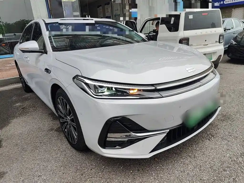Geely Galaxy Galaxy A7 2025 EM-i фото 4