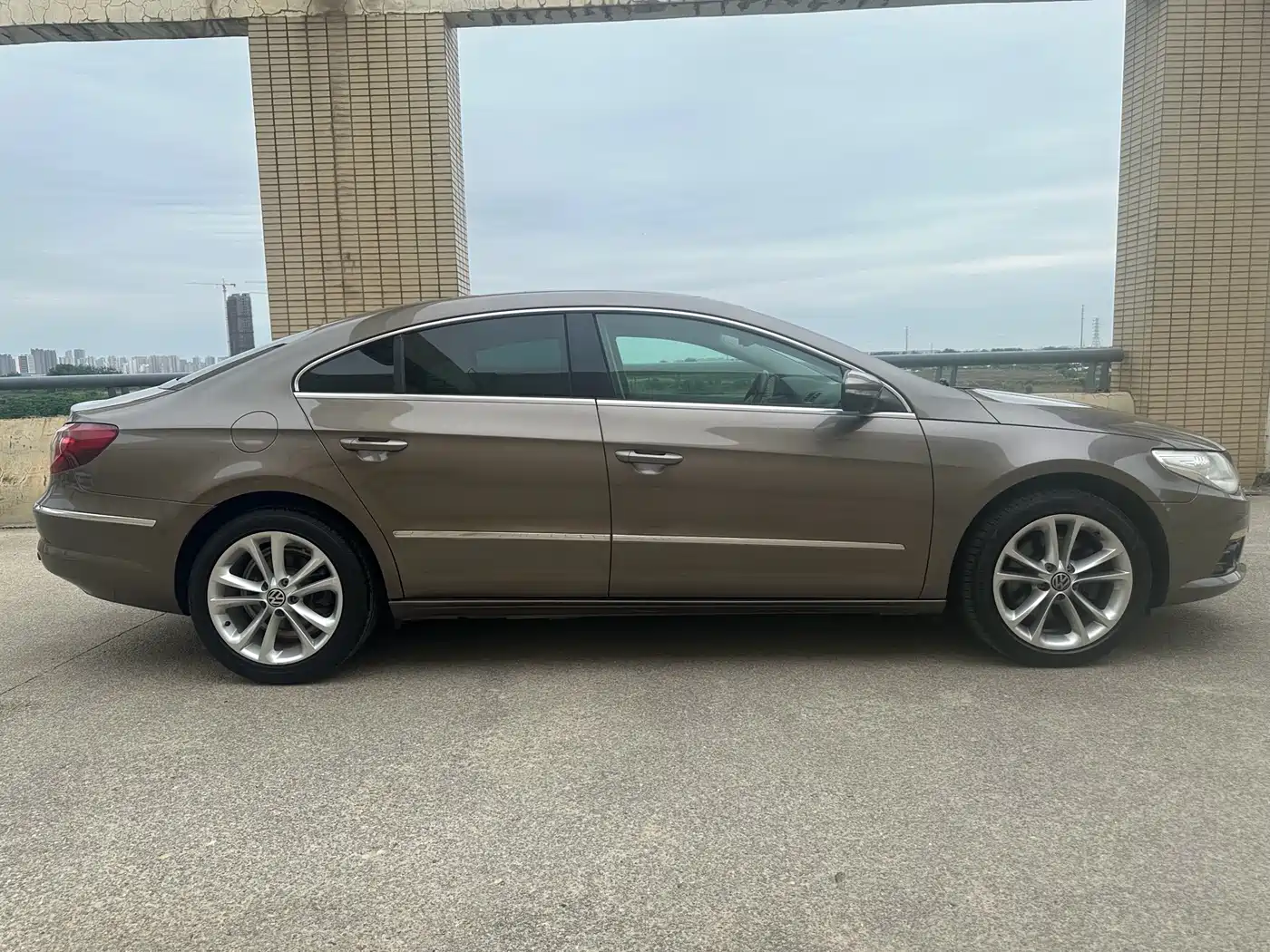 Volkswagen FAW-Volkswagen CC 2011 2.0TSI Luxury фото 4