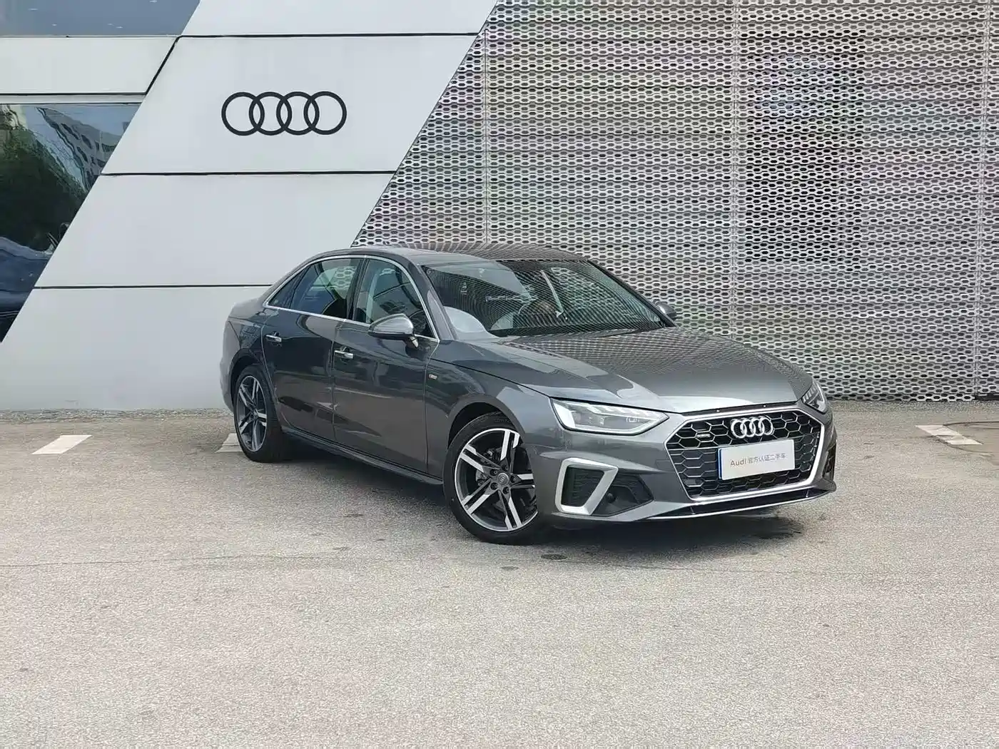 Audi A4L 2020 40 TFSI quattro Luxury Dynamic фото 2