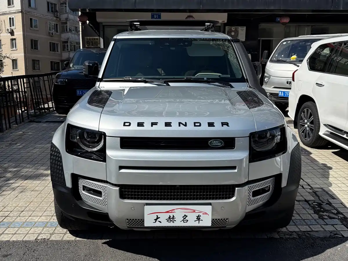 Land Rover Defender 2020 2020 110 P400 Launch Matte Silver Special Package Edition