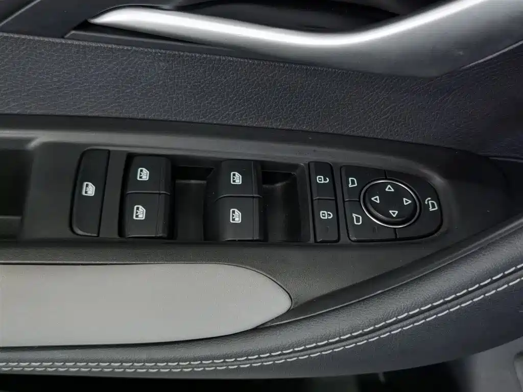BYD Seal 05 DM-i 2025 DM-i Smart Drive Edition 115KM Honor фото 9