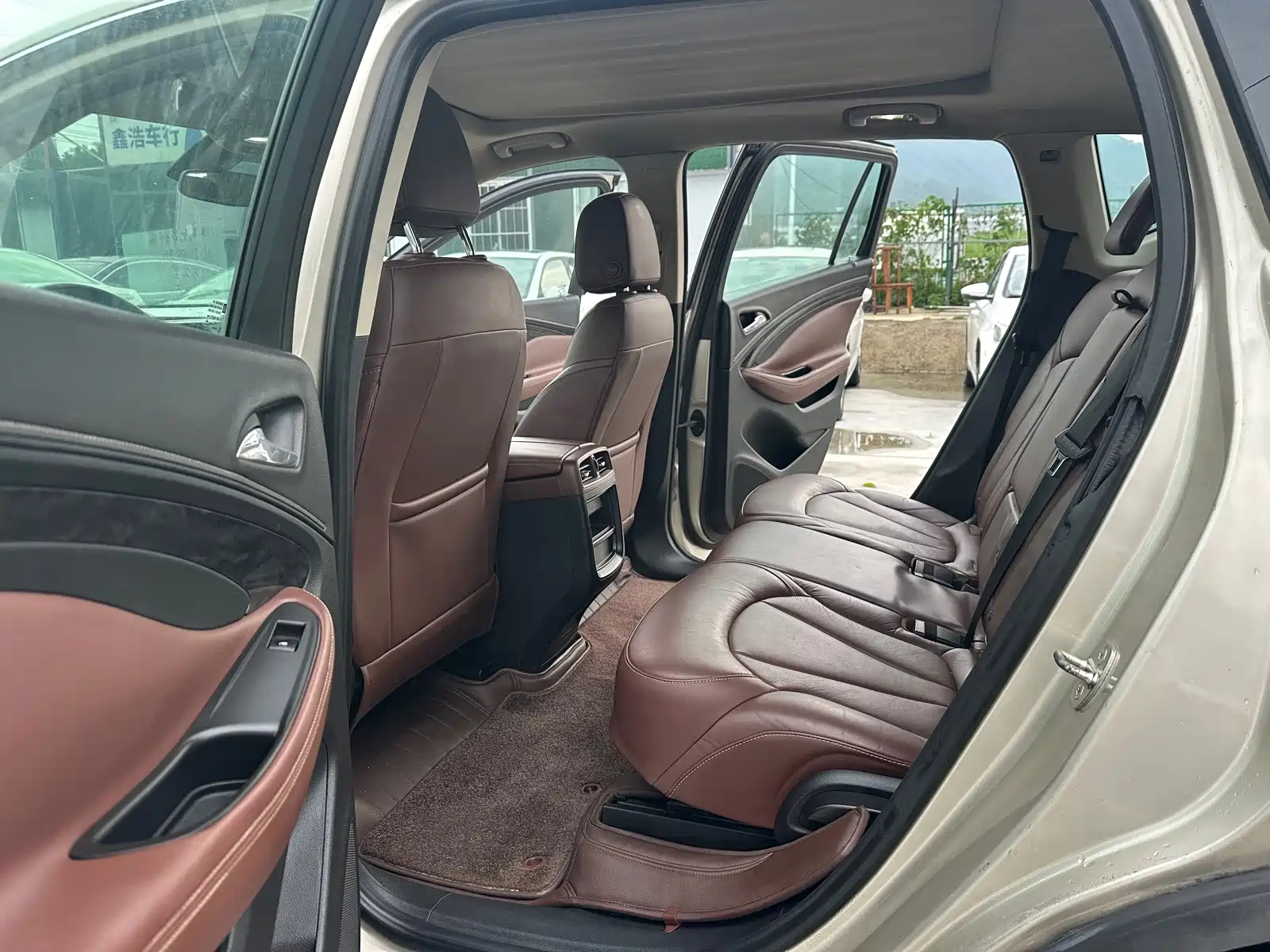 Фото 6 - Buick Envision Plus