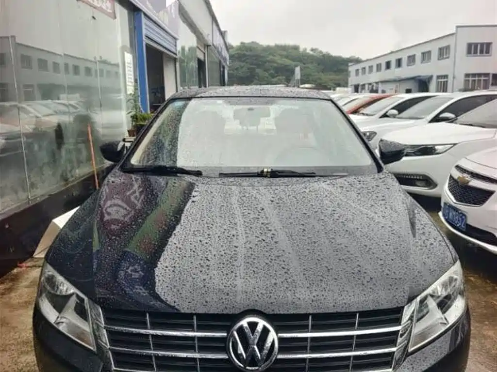 Volkswagen Lavida 2013 Facelift Classic 1.6L Manual Comfort фото 2