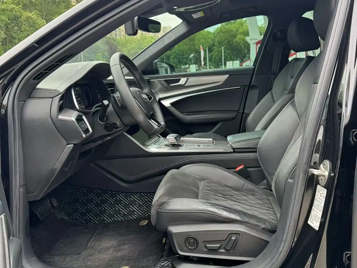 Audi A6L 2020 55 TFSI quattro Exclusive Dynamic фото 6