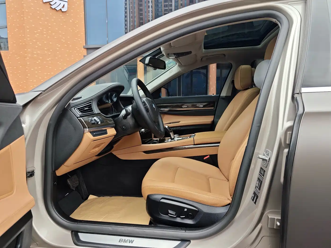BMW 7 Series 2014 730Li Premium фото 9