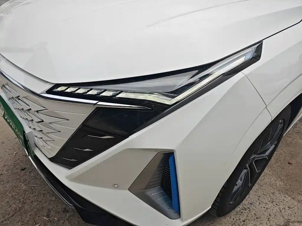 Changan Oshan Z6 EV 2023 2023 Smart Electric iDD 150KM Flagship PLUS