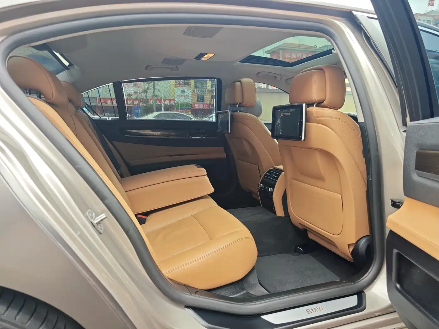 BMW 7 Series 2014 730Li Premium фото 11