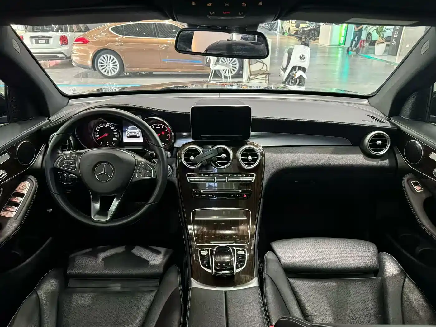 Mercedes-Benz GLC 2019 GLC 260 4MATIC Dynamic фото 5