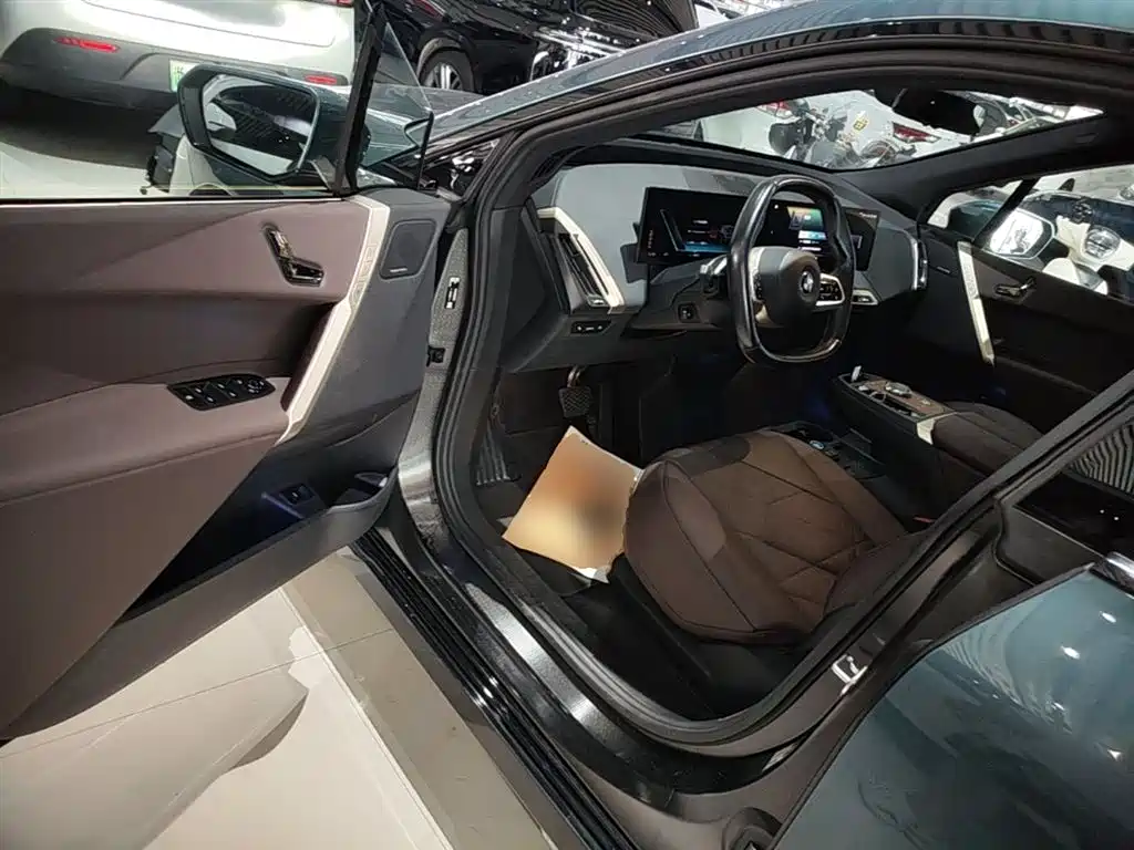 BMW iX 2022 xDrive40 фото 16
