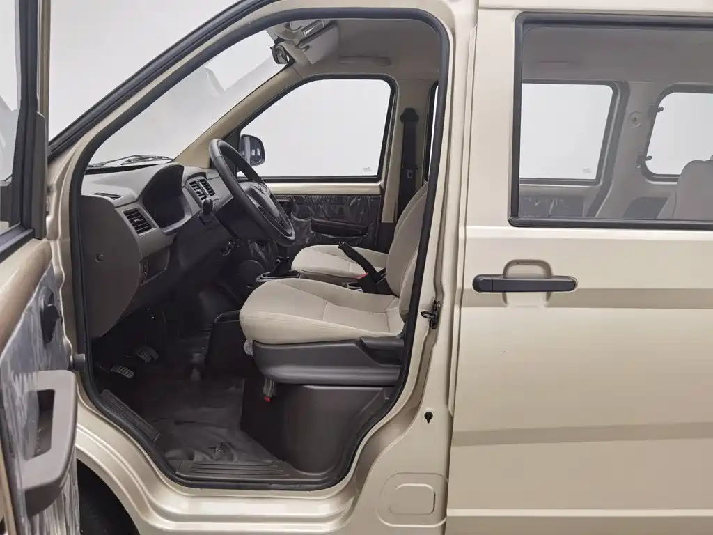Wuling Motors Wuling Rongguang S 2024 2023 1.5L Base 5/7 Seater