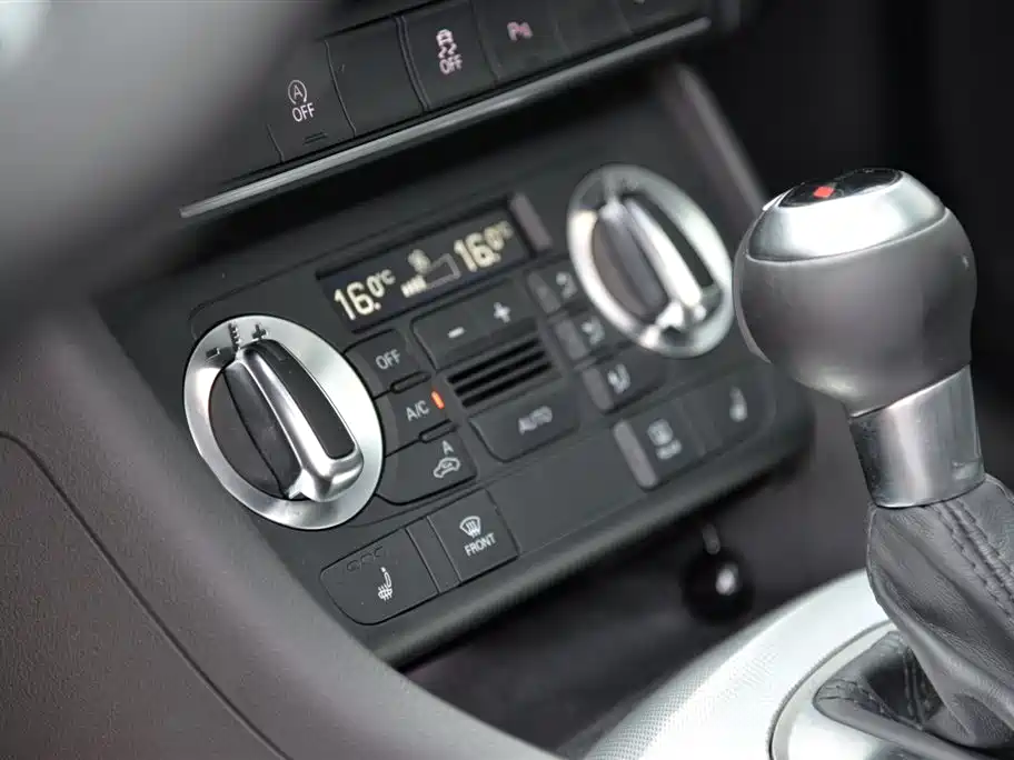 Audi Q3 2015 35 TFSI quattro Technology фото 9