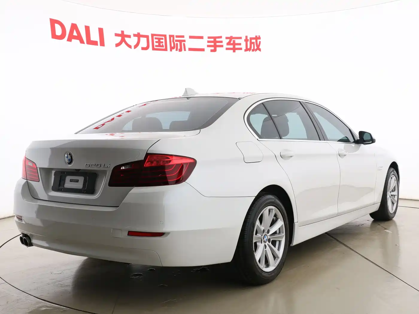BMW 5 Series 2014 520Li Elegance фото 6