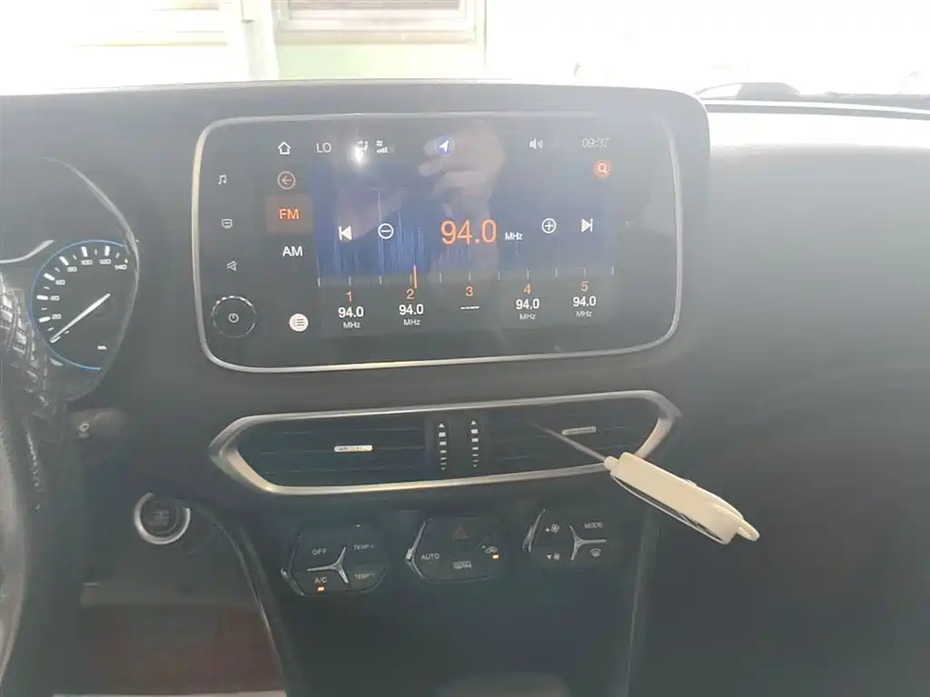 GAC Trumpchi Trumpchi GS4 2018 235T Automatic 2WD Luxury Smart Connect Million Commemorative Edition фото 13