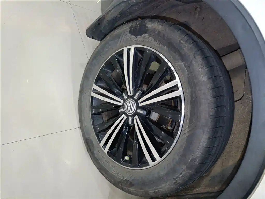 Volkswagen Tiguan L 2020 330TSI Auto 2WD Panorama Comfort China VI фото 19